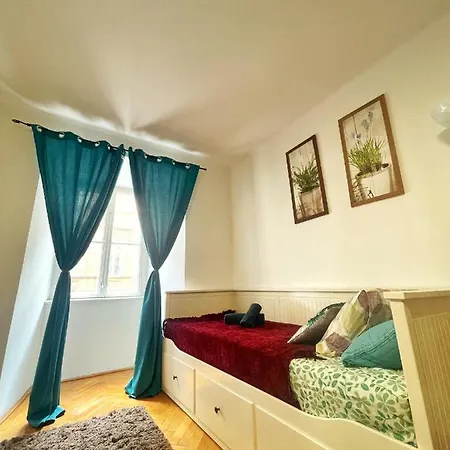 Apartamento Elegancy Btwn Parliament/basilica/danube Budapeste